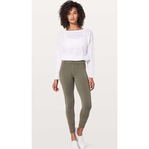 Lululemon In Movement 7/8 Tight *Everlux 25" in 
Sage Size 4
